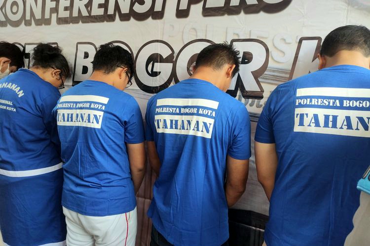 Empat orang tersangka penyegelan mushala di Bogor