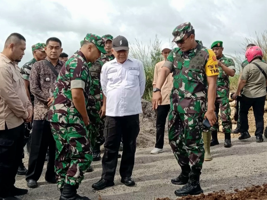 Brigjend Rio Ferdiyanto dan Iyos Somantri tinjau progres pembangunan jalan baru alternatif Cibadak